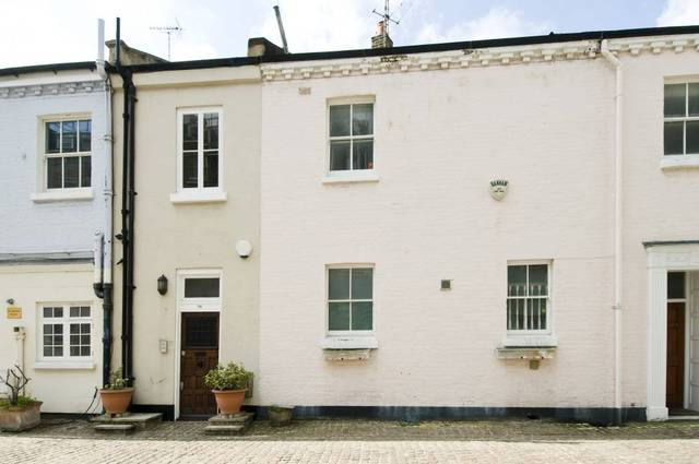 Image of 2 bedroom Ground Flat to rent in Lancaster Mews London W2 at Lancaster Mews  London, W2 3QQ