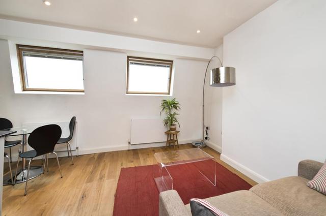 Image of 2 bedroom Flat to rent in Lancaster Road London W11 at Lancaster Road  London, W11 1QU