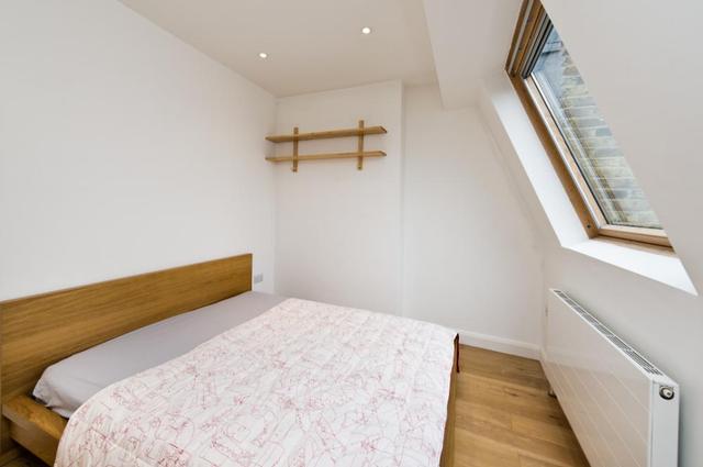  Image of 2 bedroom Flat to rent in Lancaster Road London W11 at Lancaster Road  London, W11 1QU