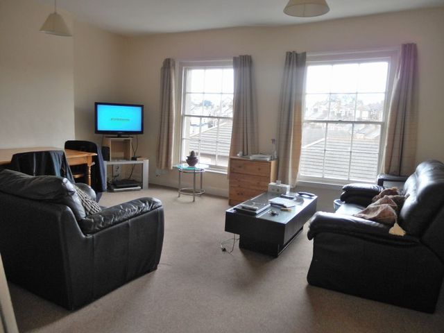  Image of 1 bedroom Flat to rent in Lansdowne Terrace Exeter EX2 at Lansdowne Terrace ST. LEONARDS Exeter, EX2 4JJ