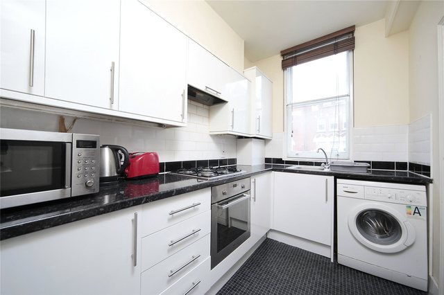  Image of 1 bedroom Flat to rent in Lavender Hill London SW11 at Battersea London Clapham Junction, SW11 1LN