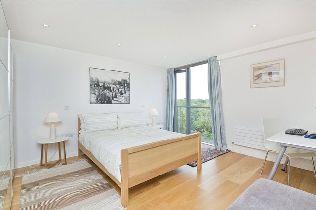  Image of 2 bedroom Flat to rent in Laycock Street London N1 at London  Essex Road, N1 1UR