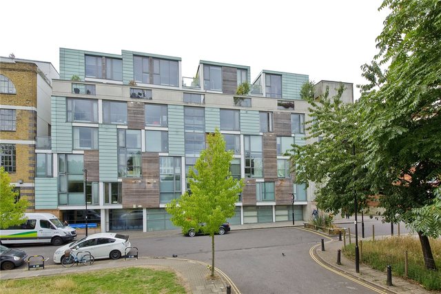  Image of 2 bedroom Flat to rent in Laycock Street London N1 at London  Essex Road, N1 1UR