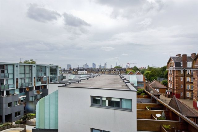  Image of 2 bedroom Flat to rent in Laycock Street London N1 at London  Essex Road, N1 1UR