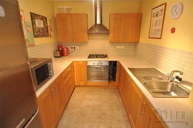  Image of 2 bedroom Flat for sale in Leigh Road West Kirby Wirral CH48 at West Kirby Wirral West Kirby, CH48 5DZ