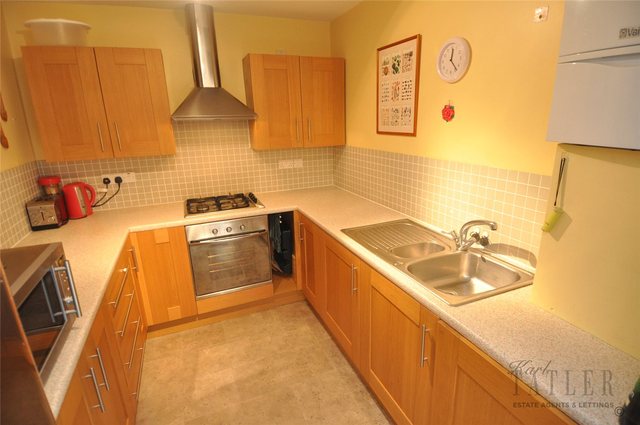  Image of 2 bedroom Flat for sale in Leigh Road West Kirby Wirral CH48 at West Kirby Wirral West Kirby, CH48 5DZ