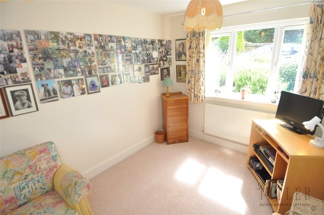  Image of 2 bedroom Flat for sale in Leigh Road West Kirby Wirral CH48 at West Kirby Wirral West Kirby, CH48 5DZ