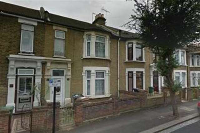  Image of 4 bedroom Terraced house to rent in Leyton Park Road London E10 at London, E10 5RL