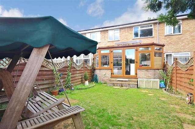  Image of 3 bedroom Terraced house for sale in Limpsfield Road South Croydon CR2 at South Croydon Surrey South Croydon, CR2 9DE