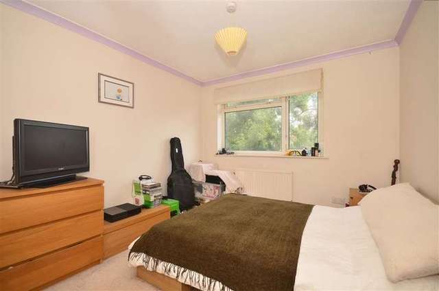  Image of 3 bedroom Terraced house for sale in Limpsfield Road South Croydon CR2 at South Croydon Surrey South Croydon, CR2 9DE