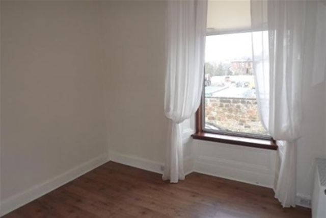  Image of 2 bedroom Flat to rent in Lindsay Street Kilmarnock KA1 at Kilmarnock East Ayrshire East Ayrshire, KA1 2BB
