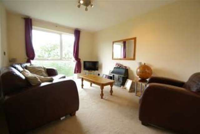  Image of 2 bedroom Flat to rent in Lockington Avenue Plymouth PL3 at Plymouth, PL3 5QQ