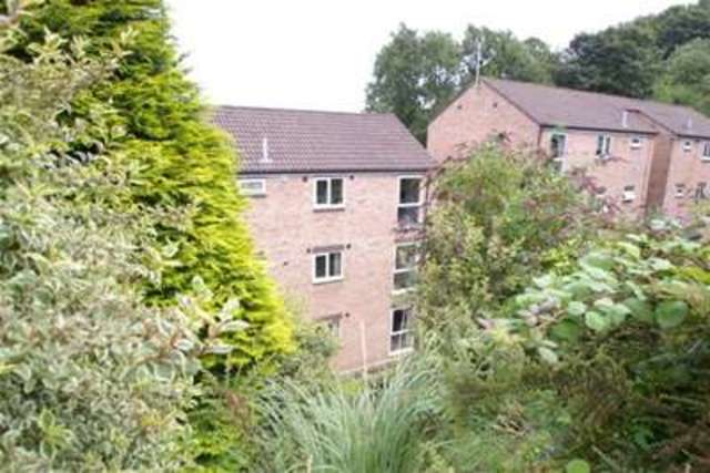  Image of 2 bedroom Flat to rent in Lockington Avenue Plymouth PL3 at Plymouth, PL3 5QQ