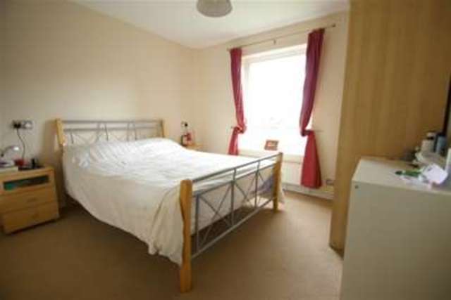  Image of 2 bedroom Flat to rent in Lockington Avenue Plymouth PL3 at Plymouth, PL3 5QQ