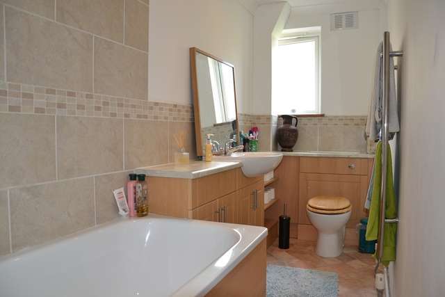  Image of 1 bedroom Flat for sale in Kensington Court Bath BA1 at London Road  Bath, BA1 6PS