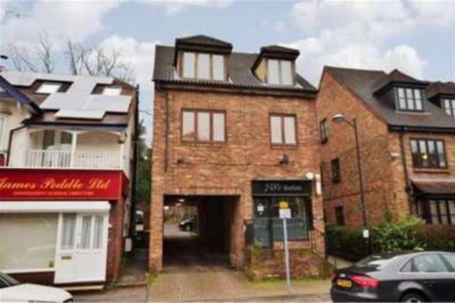  Image of 1 bedroom Property to rent in Lower Road Chorleywood Rickmansworth WD3 at Rickmansworth, WD3 5LQ