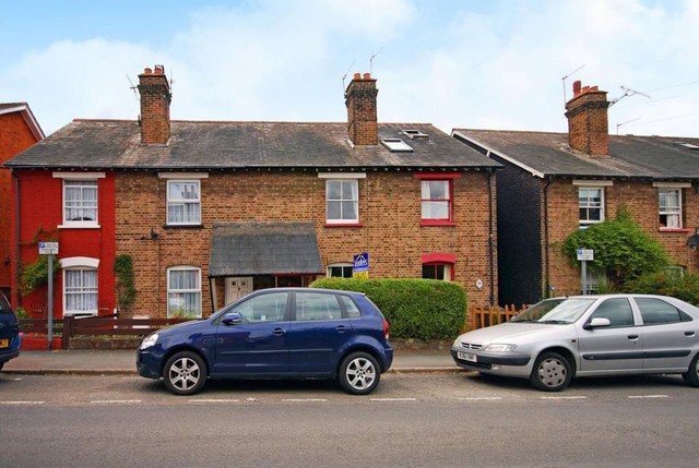 Image of 2 bedroom Terraced house to rent in Ludlow Road Guildford GU2 at Guildford, GU2 7NW