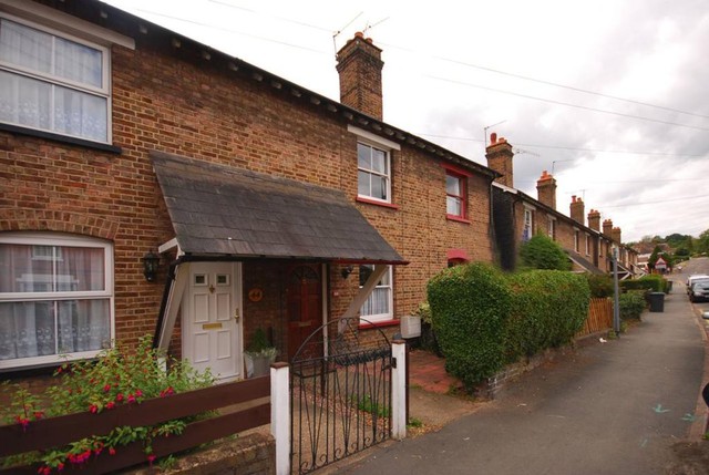  Image of 2 bedroom Terraced house to rent in Ludlow Road Guildford GU2 at Guildford, GU2 7NW