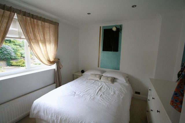  Image of 2 bedroom Terraced house to rent in Mancroft Road Caddington Luton LU1 at Mancroft Road Caddington Luton, LU1 4EL