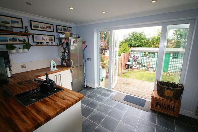  Image of 2 bedroom Terraced house to rent in Mancroft Road Caddington Luton LU1 at Mancroft Road Caddington Luton, LU1 4EL