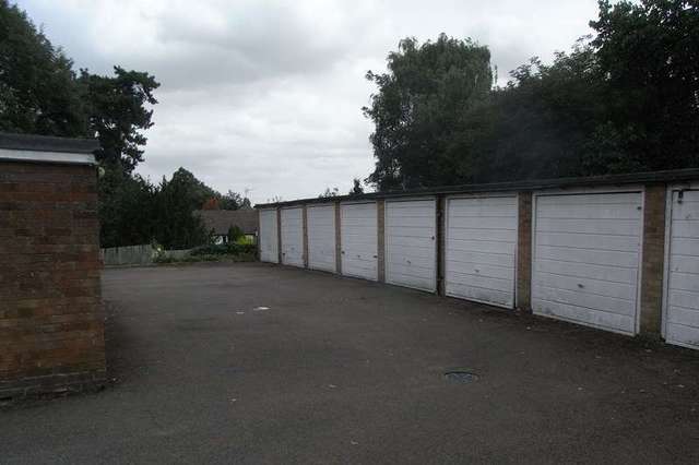  Image of 2 bedroom Flat for sale in Lyonsdown Road New Barnet Barnet EN5 at Lyonsdown Road  New Barnet, EN5 1LD