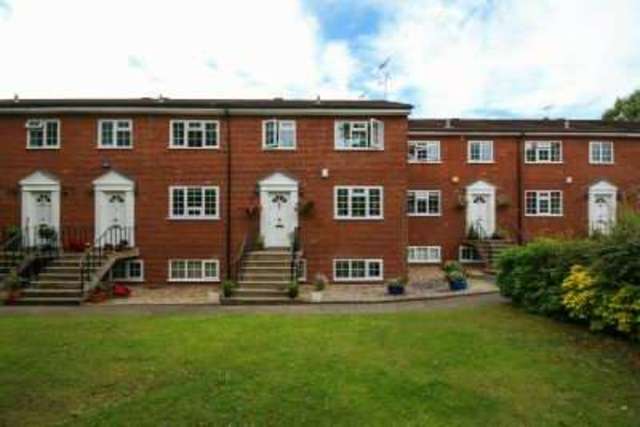  Image of 4 bedroom Town House for sale in Belgrave Road Bowdon Altrincham WA14 at ALTRINCHAM, WA14 2NP