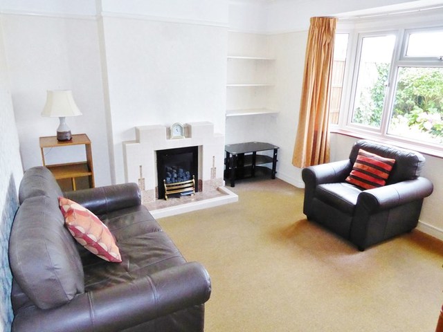  Image of 2 bedroom Bungalow for sale in Mancroft Avenue Fareham PO14 at Mancroft Avenue Stubbington Fareham, PO14 2DF