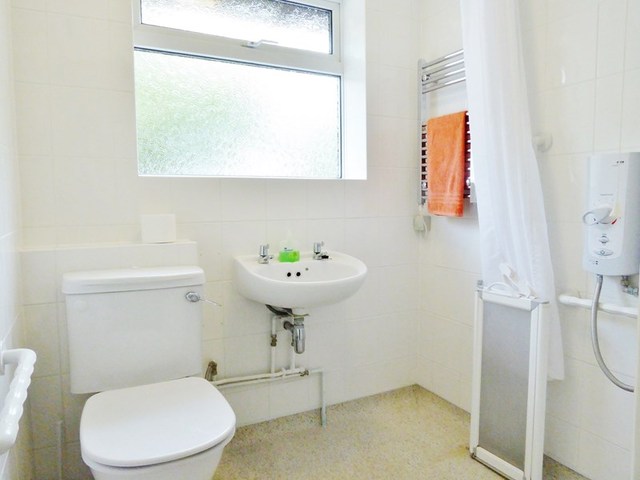  Image of 2 bedroom Bungalow for sale in Mancroft Avenue Fareham PO14 at Mancroft Avenue Stubbington Fareham, PO14 2DF