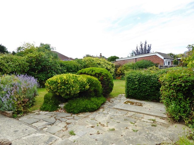 Image of 2 bedroom Bungalow for sale in Mancroft Avenue Fareham PO14 at Mancroft Avenue Stubbington Fareham, PO14 2DF