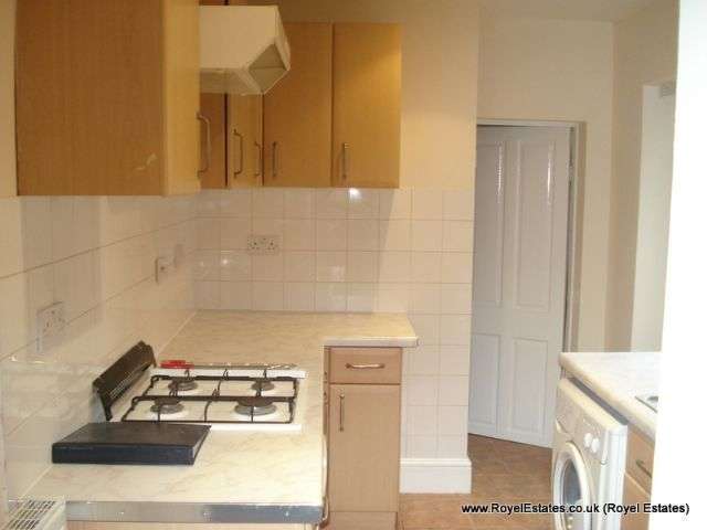  Image of 3 bedroom Terraced house to rent in Manor Road Walsall WS2 at Manor Road  Walsall, WS2 9PU