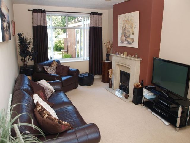  Image of 3 bedroom Semi-Detached house for sale in Margaret Avenue Rochdale OL16 at Margaret Avenue Newbold Rochdale, OL16 5BG