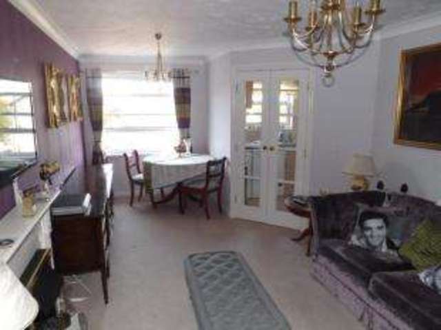  Image of 1 bedroom Flat for sale in Marine Parade West Clacton-on-Sea CO15 at Marine Parade West Clacton-on-Sea Clacton-on-Sea, CO15 1LD