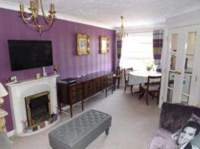  Image of 1 bedroom Flat for sale in Marine Parade West Clacton-on-Sea CO15 at Marine Parade West Clacton-on-Sea Clacton-on-Sea, CO15 1LD