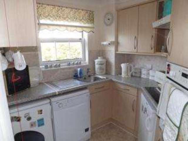  Image of 1 bedroom Flat for sale in Marine Parade West Clacton-on-Sea CO15 at Marine Parade West Clacton-on-Sea Clacton-on-Sea, CO15 1LD