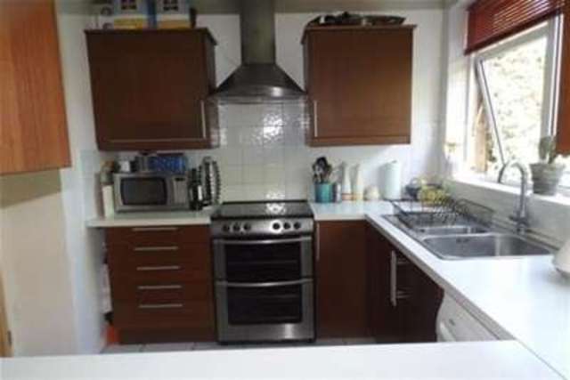  Image of 2 bedroom Flat to rent in Wake Green Road Moseley Birmingham B13 at Birmingham, B13 9HA