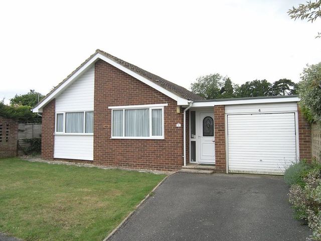  Image of 2 bedroom Detached house for sale in Perch Close Marlow SL7 at Perch Close  Marlow, SL7 2BQ