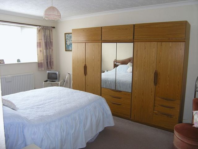  Image of 2 bedroom Detached house for sale in Perch Close Marlow SL7 at Perch Close  Marlow, SL7 2BQ