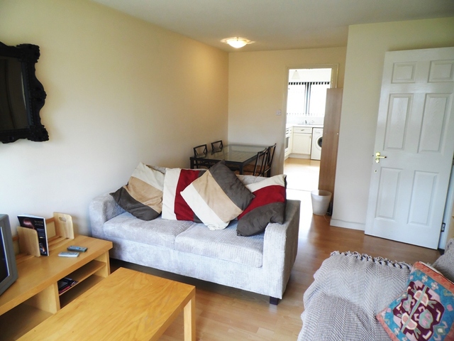  Image of 2 bedroom Flat to rent in Mavisbank Gardens Govan Glasgow G51 at Festival Park Glasgow Glasgow, G51 1HL