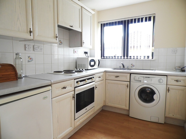  Image of 2 bedroom Flat to rent in Mavisbank Gardens Govan Glasgow G51 at Festival Park Glasgow Glasgow, G51 1HL