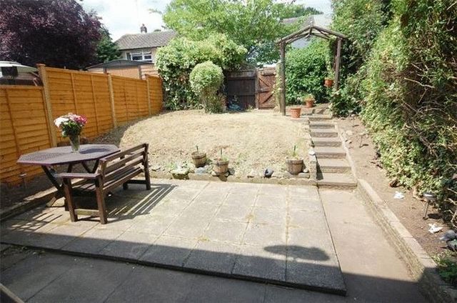  Image of 3 bedroom Property to rent in Meadow Way Stevenage SG1 at Meadow Way  Stevenage, SG1 1QG