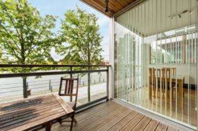  Image of 1 bedroom Flat for sale in Meadowside Quay Walk Glasgow G11 at Glasgow Harbour Glasgow Partick, G11 6AX
