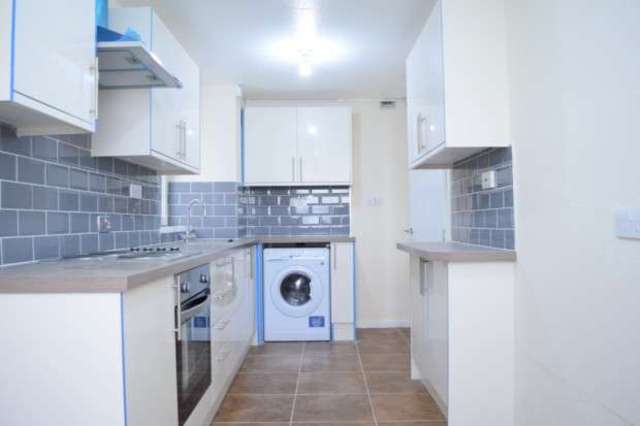  Image of 3 bedroom Apartment for sale in Harts Lane Barking IG11 at Harts Lane  Barking, IG11 8LP