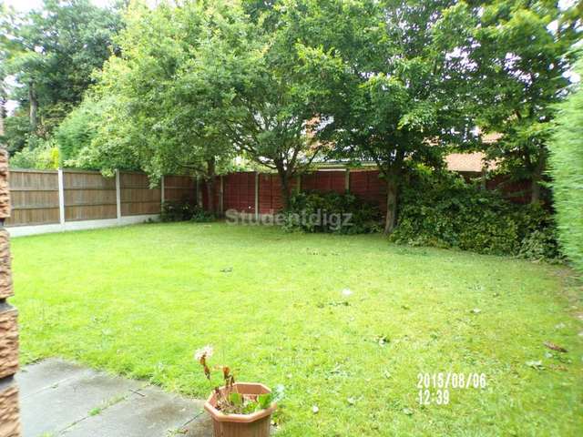  Image of 3 bedroom Detached house to rent in Mersey Meadows Didsbury Manchester M20 at Mersey Meadows  Manchester, M20 2GB