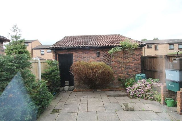  Image of 2 bedroom Property to rent in Foxwist Close Chester CH2 at Foxwist Close  Chester, CH2 2DS