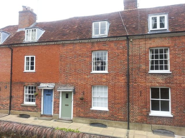  Image of 4 bedroom Terraced house to rent in Middle Church Lane Farnham GU9 at Middle Church Lane  Farnham, GU9 7PP