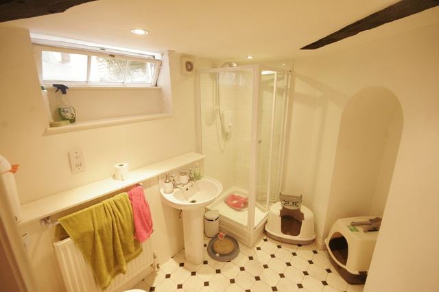  Image of 4 bedroom Terraced house to rent in Middle Church Lane Farnham GU9 at Middle Church Lane  Farnham, GU9 7PP