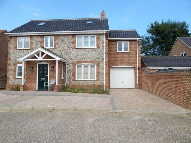  Image of 6 bedroom Detached house to rent in Mill Road Frettenham Norwich NR12 at Mill Road Frettenham Norwich, NR12 7NU