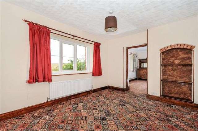  Image of 4 bedroom Detached house to rent in Milverton Taunton TA4 at Milverton  Taunton, TA4 1NQ
