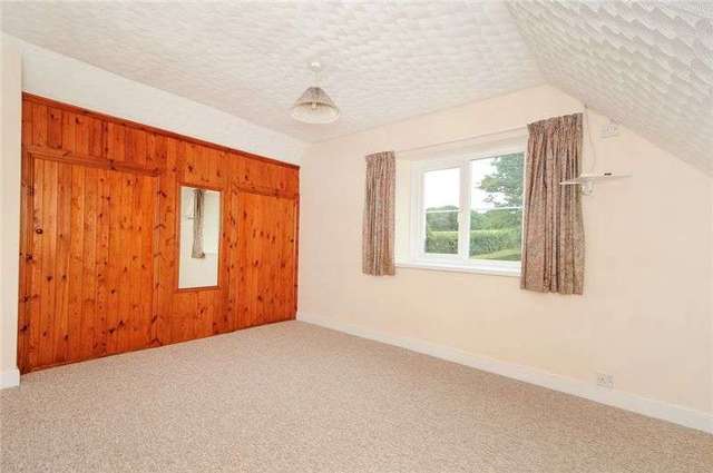 Image of 4 bedroom Detached house to rent in Milverton Taunton TA4 at Milverton  Taunton, TA4 1NQ