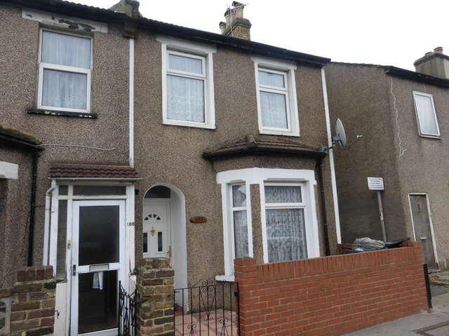  Image of 3 bedroom End of Terrace for sale in Mitcham Road Croydon CR0 at Croydon Mitcham Road, Croydon, CR0 3JF, CR0 3JF